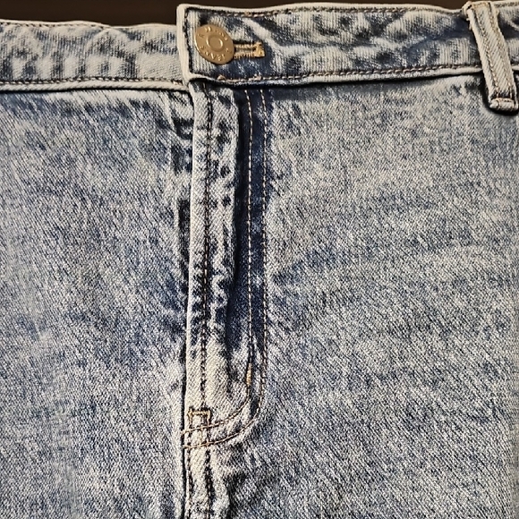 Reitmans Light Blue Denim Pencil Skirt - Picture 2 of 5